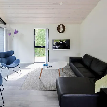Three-bedroom In Hébergement de vacances *