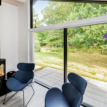 Three-bedroom In Hébergement de vacances Glesborg