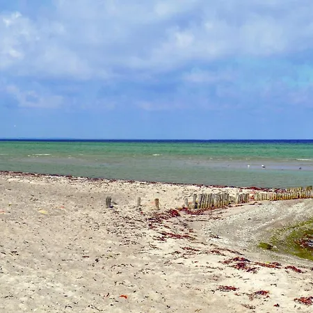 Three-bedroom In * Glesborg