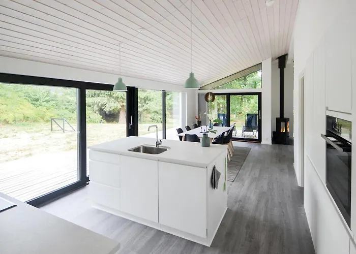 Three-bedroom In Glesborg