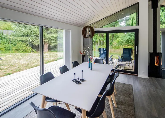 Three-bedroom In * Glesborg