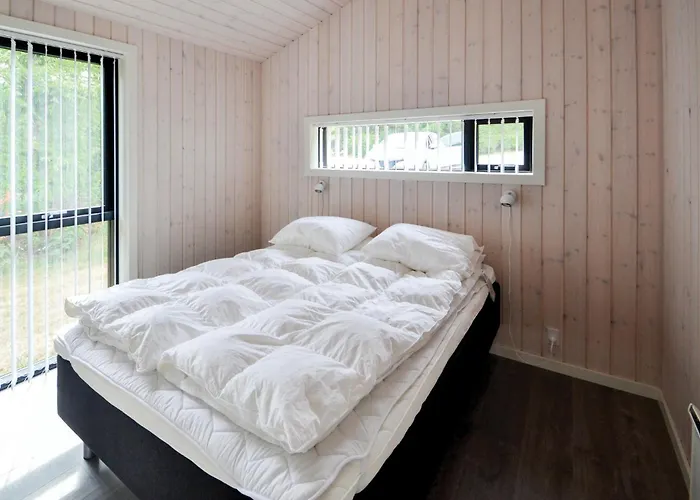 Three-bedroom In Glesborg
